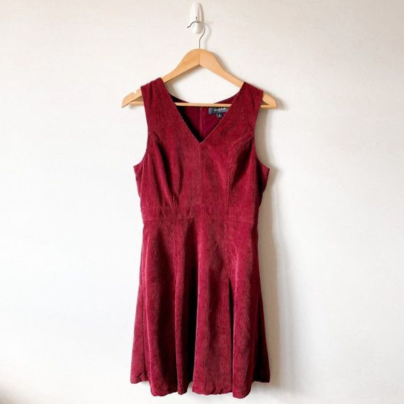 ModCloth Utmost Allure Corduroy Ribbed A-Line Dress in Burgundy Sz 6 - Picture 3 of 9